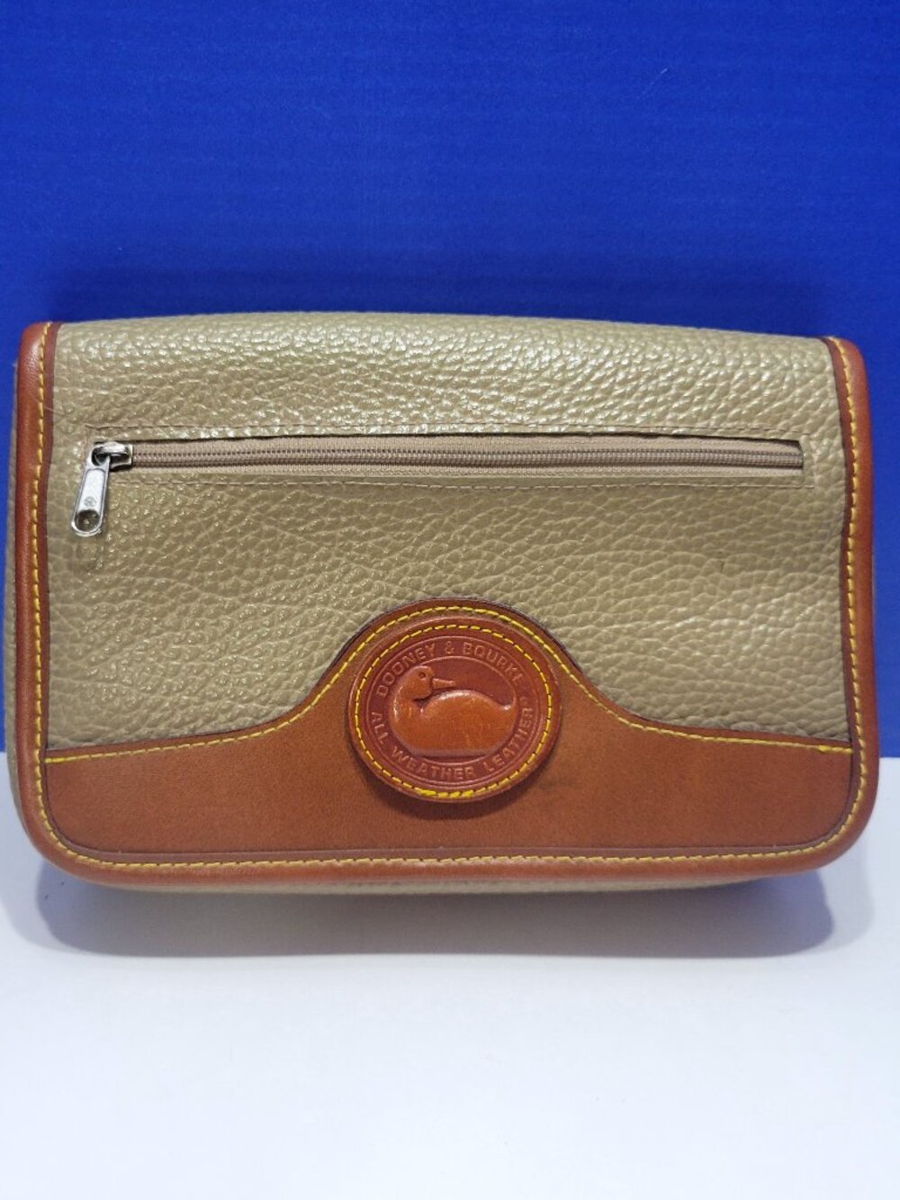 Vintage Dooney & Bourke Pebble Leather Taupe and British Tan Crossbody Purse (No